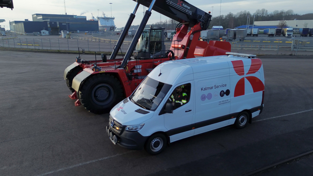 Kalmar Service Hero_Cesar_04_2000x1125.jpg